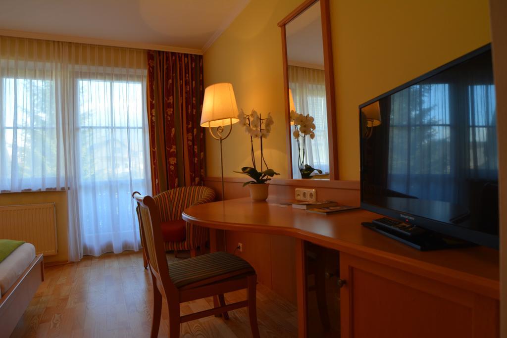 Peterwirt Hotel Bad Mitterndorf Eksteriør billede
